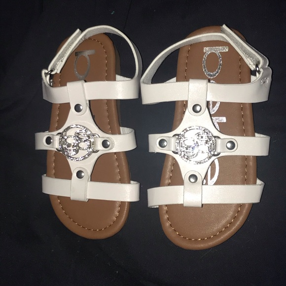 New Bebe White Sandals size 9 Rhinestone Logo Summer - Picture 8 of 16